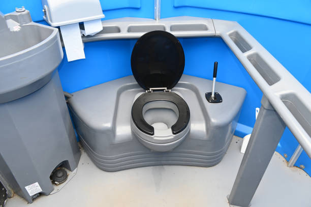Best Porta potty rental near me  in Flanders, NY